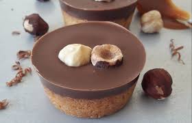 Cette Recette De Krumchy Au Thermomix Est Un Delice En Trois Etapes Vous Realisez Chez Vous C En 2020 Recette Thermomix Dessert Gateaux Et Desserts Gateau Individuel