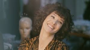 Chilean novelist and activist in support of women and children also known for being vertically challenged. Slfoxb5u1xms8m