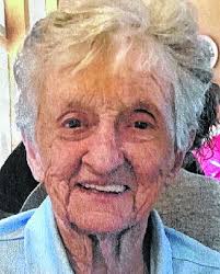 Margaret Hecht's Instagram, Twitter & Facebook