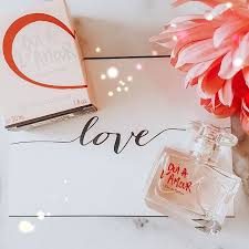 Sur Le Blog Je Vous Parle De Ma Commande Yves Rocher Et Je Vous Propose De Gagner Une Eau De Parfum Oui A L Amour Angelique Notes Croquantes Et Vertes Pour