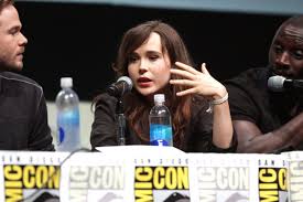 Эллен пейдж отказалась от звания актрисы — она официально объявила, что является и сомнительных «шуток», хотя и понимает, какие привилегии получил, став белым мужчиной. Ni Muzhchina Ni Zhenshina Ellen Pejdzh Priznalas Chto Yavlyaetsya Transgenderom Ia Regnum