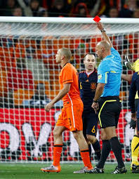Op 2 september speelde het nederlands elftal een ek kwalificatiewedstrijd tegen san marino. Scheidsrechter Webb Noemt Wk Finale 2010 Nachtmerrie Nieuws Ad Nl