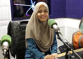 Najwa latif tabs, chords, guitar, bass, ukulele chords, power tabs and guitar pro tabs including cinta muka buku, adamu, carta hati, i love you, sahabat. Biodata Terkini Najwa Latif Penyanyi Lagu Tak Kisah Pun Iluminasi
