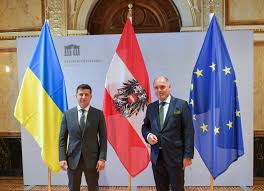 Versenden sie ihre koffer von österreich in die ukraine mit eurosender und vermeiden sie so die langweiligen internetsuchen nach den günstigsten versandmöglichkeiten. President Of Ukraine Met With The President Of The Austrian Parliament Official Website Of The President Of Ukraine