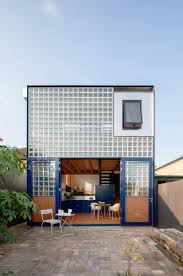 This Glass Block House Is Full Of Surprises In 2020 Glass Blocks Interior Architecture Design Architecture