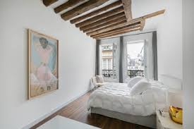 Voilà une idée déco pour la chambre avec une dominante de couleurs pastel qui va vous y mener. Chambre Photos Et Idees Deco De Chambres Avril 2021 Houzz Fr