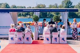 Für eure hochzeit an einem see in berlin oder für eure hochzeit an einem see in brandenburg habe ich hier einger der schönsten hochzeitslocations am wasser zusamnegetragen. Standesamtliche Trauung Unterbacher See Dusseldorf 1000momente De