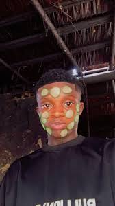 if patience was a person and she accepted the flower I would have blessed  her with 100,000 naira to pay for her house rent