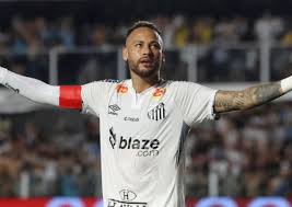 نيمار يثور في وجه مدربه بعد استبداله المبكر.. مشهد غاضب يشعل الدوري البرازيلي