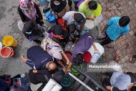 Kota utamanya yakni shah alam, klang, kajang, banting, petaling jaya. Krisis Air Kerajaan Selangor Patut Rasa Malu