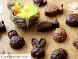 Fritures De Paques Maison Deux Recettes Recette En 2020 Chocolat De Paques Maison Chocolat Paques Et Faire Du Chocolat