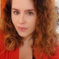 Anna Raya's Instagram, Twitter & Facebook