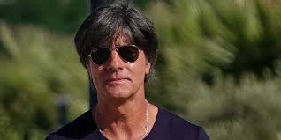 Check out the pes 2021 stats and tactics of j. Jogi Low Anna Maria Muhe Uber Ihre Begegnung Mit Jogi Low Express De