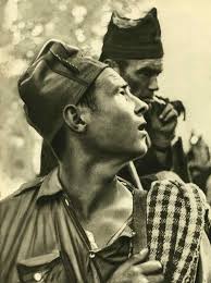 elrectanguloenlamano: GERDA TARO FOTOREPORTERIN BY IRME SCHABER