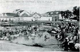 Cova da piedade est une paroisse du portugal située dans la commune d'almada, avec une superficie de 1,28 km2 et une population de 21 154 habitants. Romeira Cova Da Piedade Almada Lisboa Antiga Portugal