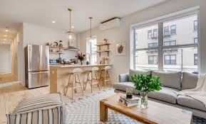Expert Advice 11 Ideas For An Elevated Dorm Room From Brooklyn S Top Co Living Designer The Organized Home Home Decor Tips Living Room Decor Modern Home Decor