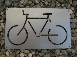 Fahrrad Schild Aus Edelstahl Gelasert Ab Jetzt Ist Der Platz Fur Das Fahrrad Reserviert Fahrrad Schild Fahrrad Edelstahl