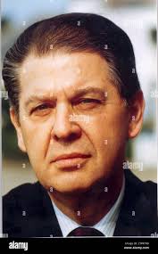 06 10 1993 hi-res stock photography and images