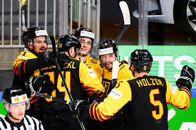 Mehr als 200.000 maschinen sofort verfügbar. Traumstart Perfekt Kampferisch Herausragendes Deb Team Bezwingt Auch Kanada Und Holt Sich Mit 3 1 Den Dritten Dreier Im Dritten Wm Spiel Eishockey News