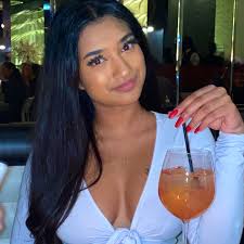 Stream Bella Millan music