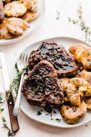 The garlic and thyme lamb chops recipe out of our category lamb! Lamb Chops With Shallot Thyme Pan Sauce And Garlic Smashed Potatoes Blue Bowl