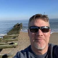 Robert Cosgriff's Instagram, Twitter & Facebook