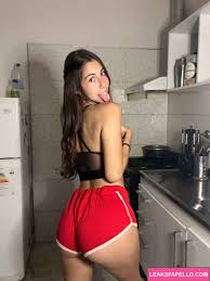 🌸 Selena Bloom: The Sweetheart With a Slutty Side (OnlyFans Leaks) - Leaks  Fapello