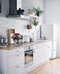 Vasen Deko Vasen Online Shoppen Westwingnow My Blog Vasen Deko Vasen Online Shoppen Westwingnow White In 2020 Kuche Altbau Ideen Kuchen Design Moderne Kuche