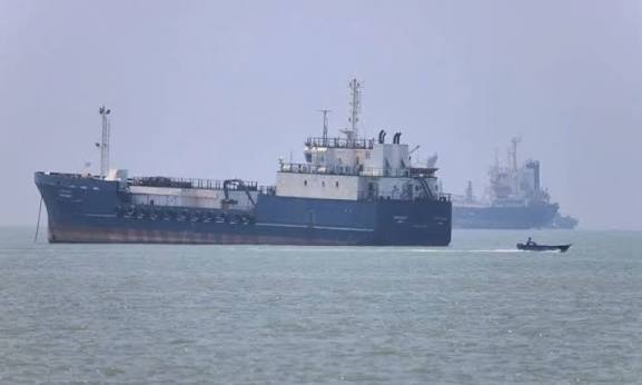 Mỹ dỡ bỏ phong tỏa hải quân tại eo biển Hormuz - Báo Cao Bằng điện tử