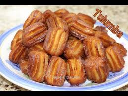 Tulumba Tatlisi طرمبة بلح الشام شباكية البوق زلابية طويلة Est Un Delicieux Gateau Au Miel Traditionnel Turc Tres Populaire En P Recipes Ramadan Recipes Food