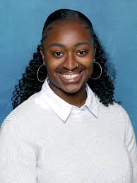 Essence Perry's Instagram, Twitter & Facebook