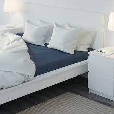 Il est facile de déterminer la taille de la taie d'oreiller dont vous avez les taies et protèges oreillers chez drap house, sont de qualité et innovantes. Ullvide Drap Housse Bleu Fonce Tres Grand Deux Places Ikea Canada Ikea