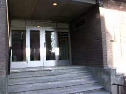 Le procès du canadien luka rocco magnotta, accusé d'avoir tué et dépecé un étudiant chinois en mai 2012 à montréal, débutera le 15 septembre 2014, a annoncé lundi la justice.luka magnotta, qui sera jugé devant un jury pour meurtre avec préméditation. Bloc Appartement De Luka Rocco Magnotta Youtube