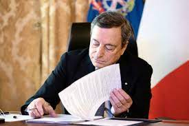La 'road map' finale delle riaperture, spiegano più fonti di governo, è il frutto di una mediazione del premier mario draghi. Zona Gialla Il Piano Del Governo Draghi Per L Italia Fuori Dal Lockdown Dal 26 Aprile Cambia Il Coprifuoco Bar E Ristoranti Aperti La Sera
