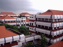 Kalian bisa mendaftarkan diri melalui jalur tanpa tes batch iv maupun jalur tes potensi akademik online periode juli 2021. Biaya Kuliah Ubaya Universitas Surabaya 2021 2022 Mamikos Info