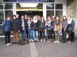 Les élèves s'améliorent de la 6ème à la 3ème dans différentes matières afin d'obtenir le diplôme du brevet. Ein Beitrag Zur Deutsch Franzosischen Freundschaft Geschwister Scholl Schule Bensheim