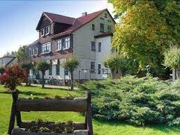 Bitte prüfen sie vor der buchung die hotelbeschreibung des jeweiligen veranstalters (hotelinfos) oder rufen sie ggfs. Hotel Ferienanlage Friedrichsbrunn Promenade Ostharz Gunstig Buchen Bei Lastminute De