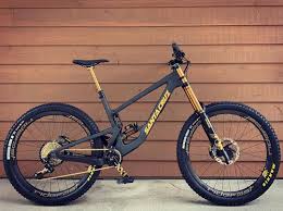 Gefallt 302 Mal 2 Kommentare Mtb Downhill Freeride Mtbccbikes Auf Instagram Sic In 2020 Bicycle Mountain Bike Mtb Bike Mountain Mountain Biking Photography