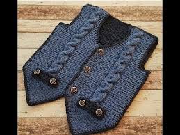 Zemin rengi 3 numara diğer renk için 4 düğme dikilecek kısım lastik olarak örülen kısımdır. Erkek Bebek Yelek Modelleri Alinti Youtube