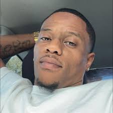 6 year league rebooting XBOX Heisman, 48hr, optional playoff $$$ entry,  lots of good open teams, must have discord. Madden league married up if  interested. Dm or comment for more details