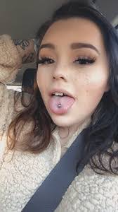 Nicole Buzzard's Instagram, Twitter & Facebook