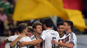 Check spelling or type a new query. Fussball Deutschland Bleibt Vierter In Fifa Weltrangliste Augsburger Allgemeine