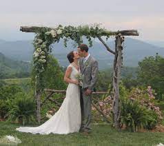 The Cabin Ridge An Outdoor Mountain Top Wedding Venue In The Asheville Hendersonville Mountain Top Wedding Mountain View Weddings Asheville Wedding Venue