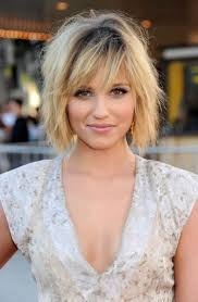 Coupe Cheveux Courte 12 Looks De Stars Qui Vous Donneront Le Courage De Franchir Le Pas Coiffure Carre Degrade Coupe De Cheveux Carre Court Degrade Avec Frange