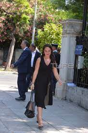 Η βίκυ καγιά ακόμα το έχει: Domna Mixahlidoy H Koykla Oikonomologos Poy Orkisthke Yfypoyrgos Ergasias H Zwh Einai Omorfh