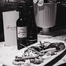 Planche A Partager Du Jour Nouveau Chez Avva Garden Profitez De Notre Formule Planche A Partager Votre Planche A Partager Une Bouteille De Vin I 2020