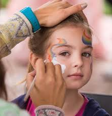 Résultat de recherche d'images pour "maquillage animation"