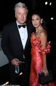 @sternshow asked for fewer baby pics and more yoga 😂. Leah Hardy Wie Das Klatschen Uber Alec Baldwins Spanische Frau Gegen Facebooks Standards Verstiess Nach Welt