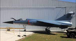 El mirage f1 es un avión fabricado por la empresa francesa dassault aviation y entró en servicio en el ejército del aire de españa en 1975 para fortalecer la fuerza aérea. Volveremos A Ver Un Mirage F 1 Canario Noticias Defensa Espana