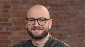 Sven Deutschmanek: So lebt der "Bares für Rares"-Experte privat | InTouch